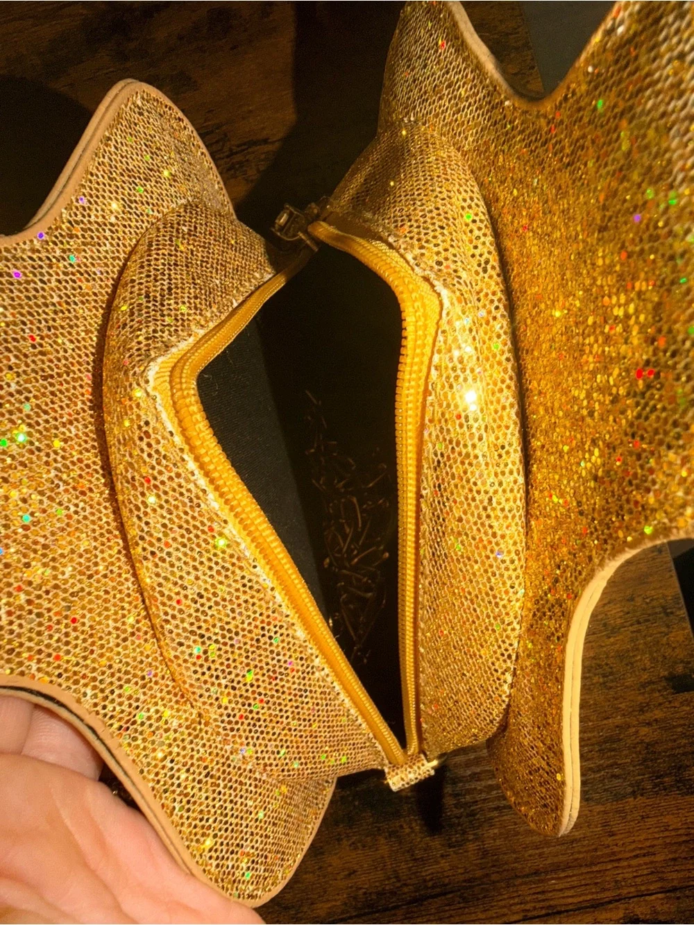 SHEIN Gold Glitter Tequila Bottle Bag with Pink Accent